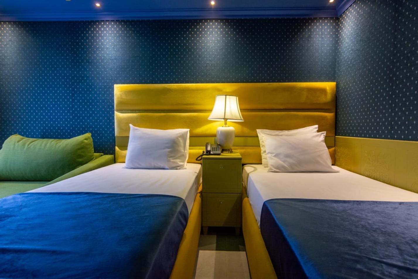 Hotel Craiova By Phoenicia Blue View Olimp Exterior photo